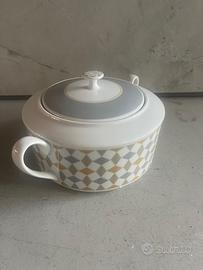 3 ciotole da portata con coperchio in porcellana