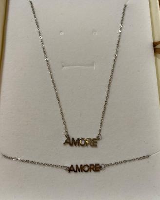 Set collana e bracciale con scritta “Amore”