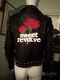 Giacca di ecopelle con borchie