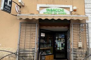 Vendita tabacchino