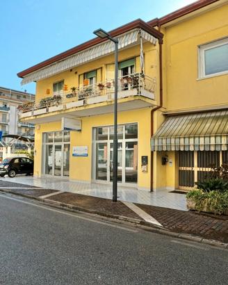 JESOLO - Locale commerciale