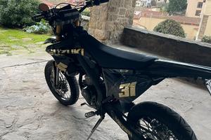 Suzuki Valenti SM 50