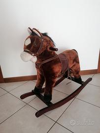 Cavallo a dondolo