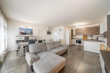 4 LOCALI A REGGIO NELL'EMILIA