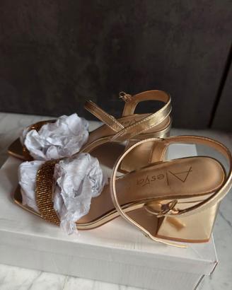 ▸  Scarpe Alesya (n. 39)