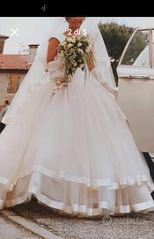 vestito da sposa in seta e tulle 