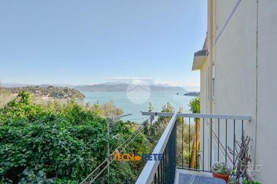 4 LOCALI A PORTOVENERE