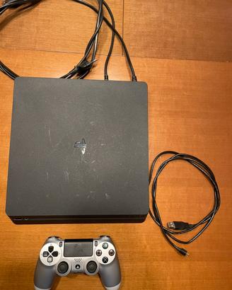 PS4 slim 800 Gb con controller e carica.