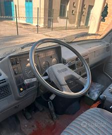 IVECO DAILY 35-8 con Piattaforma Aerea Tecchio