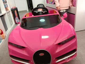 macchina giocattolo Bugatti