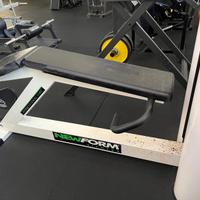Leg Curl pacco pesi palestra