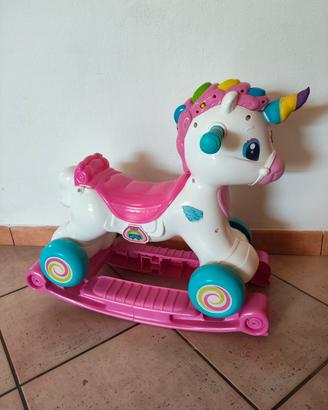 Unicorno Cavalcabile Dondolo Clementoni