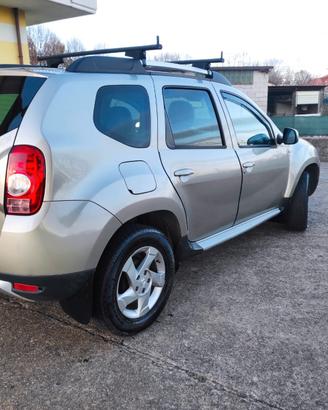 duster 4x4 con gancio traino