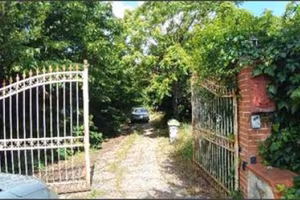 ASTA GIUDIZIARIA AMPIA VILLA UNIFAMILIARE CON PIS