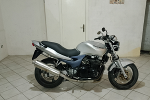 Zr 7 2002