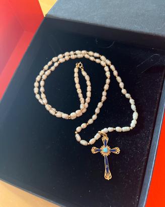 Collana di perle con ciondolo in oro 18 ka