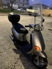 scooter Piaggio zip 50