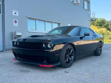 Dodge challenger 5.7 v8 