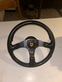 Volante momo racing