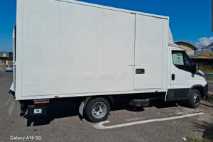 Iveco Daily furgone sponda Euro 6 