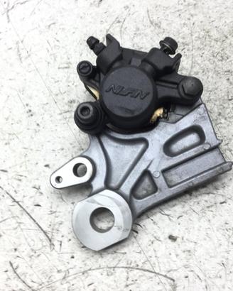 YAMAHA XSR 700 PINZA FRENO POSTERIORE CON SUPPORTO