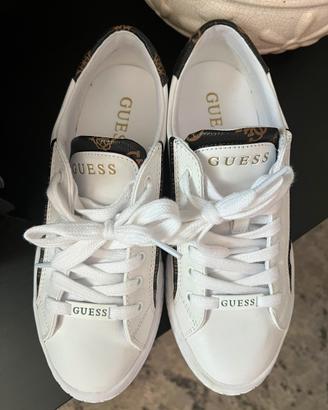 Scarpe in ecopelle da donna Guess