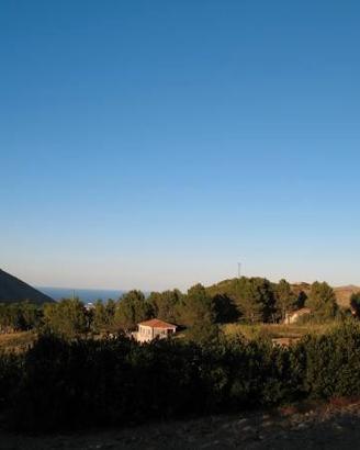 Giacalone deliziosa villa con giardino 2800 mq