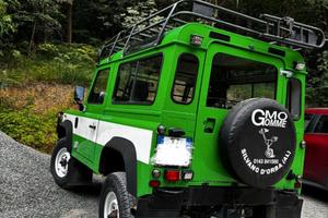 Land Rover Defender 90