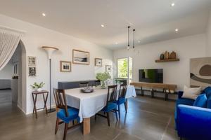 3 LOCALI A SANTA MARINA