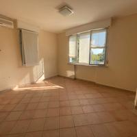 Ufficio 40mq con posto auto in zona stadio