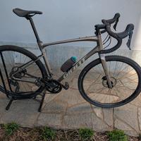 giant revolt Gravel L