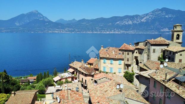 RUSTICO A TORRI DEL BENACO