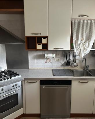 Cucina angolare Veneta Cucine con elettrodomestici