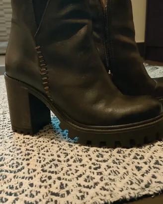 Stivaletto pelle color testa di moro