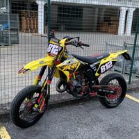 Suzuki rm 125