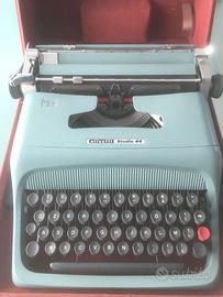 Macchina da scrivere vintage Olivetti Studio 44