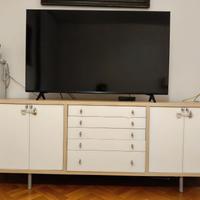 Mobile TV per soggiorno 