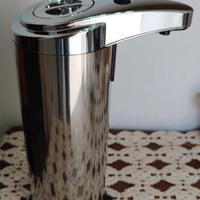 Erogatore di sapone automatico con sensore