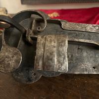 2 antiche serrature in ferro battuto – Alto Adige