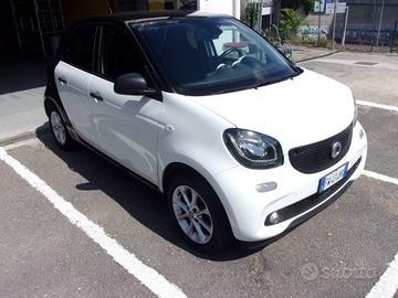 SMART ForFour 70 1.0 Passion