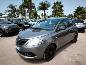 Lancia Ypsilon 1.2 69 CV 5 porte S&S Gold