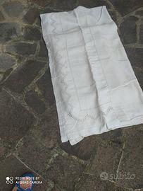Asciugamani e lenzuola vintage