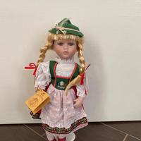 Bambola di porcellana da collezione