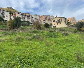 Nicosia: struttura 200 mq, terreno e bosco