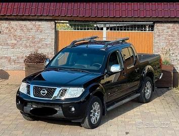 Nissan Navara 2.5 dCi 190CV 4x4 gancio traino ***c