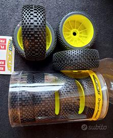 2 Treni di gomme per RC Buggy 1/8