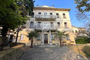 VILLA A SCHIERA A PEDEROBBA
