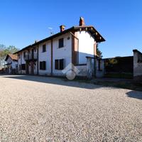 CASA SEMINDIPENDENTE A MEZZANA RABATTONE