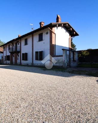 CASA SEMINDIPENDENTE A MEZZANA RABATTONE