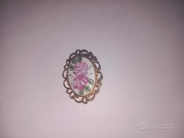 Spilla  dipinta a mano  